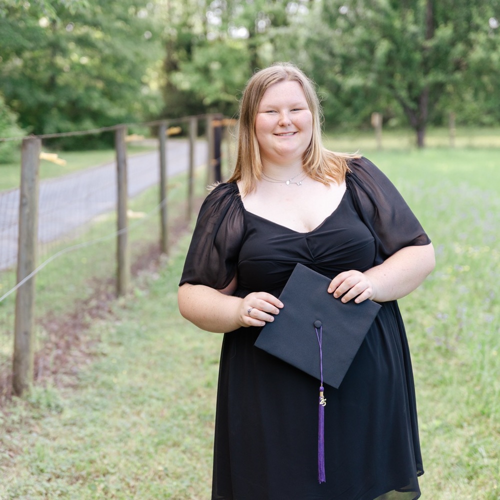 Meet your Posher, Leslie